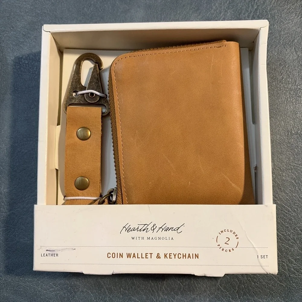 Hearth & Hand with Magnolia Coin Wallet & Keychain - Tan Leather - NEW